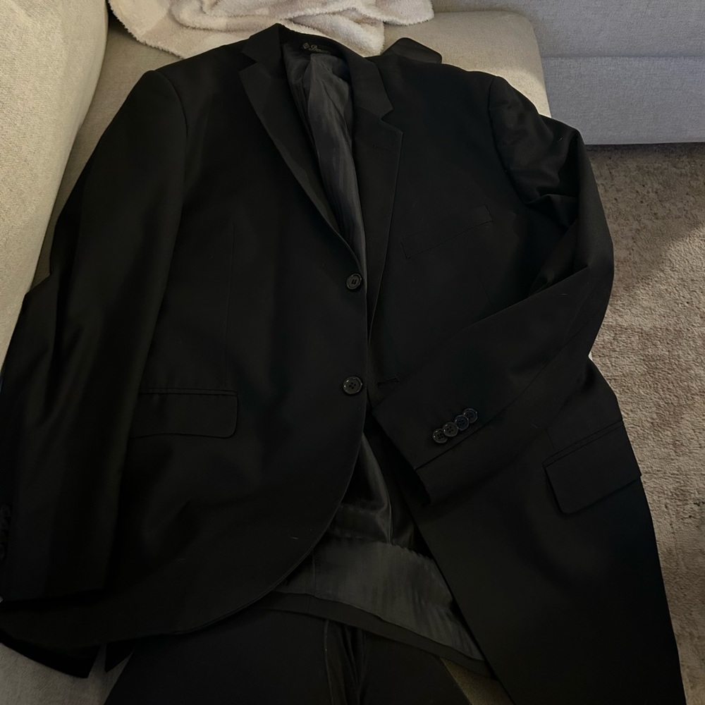 Demantie Black Suit Jacket barely worn size info in description